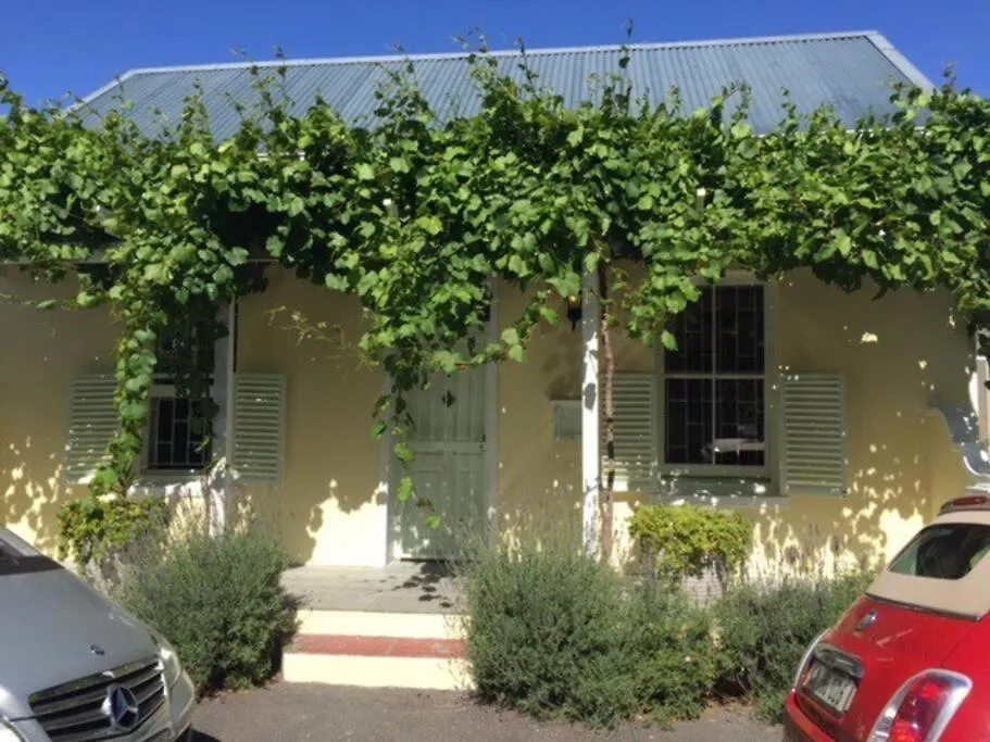 Charming Rosebank Cottage Cape Town 0*,